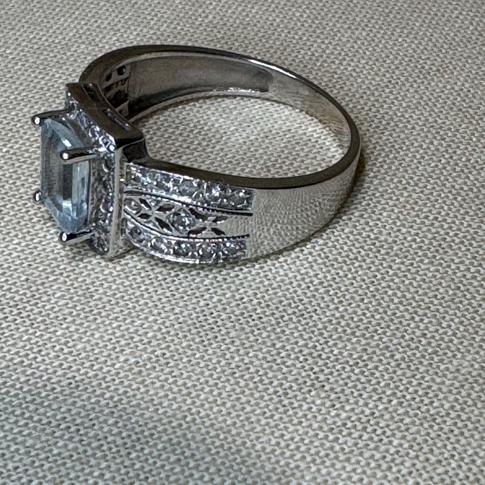 Aquamarine (March Birthstone) & diamond/crystal 10 K White Gold Size 8.5